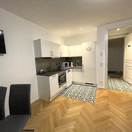 1St City La Opera Suites Wien Ngoại thất bức ảnh